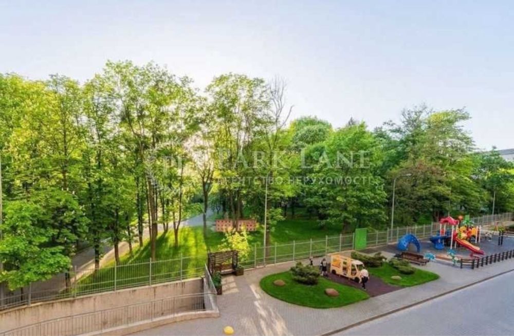 Продаж 3-кімн., 133м2 ЖК Crystal Park з видом на парк, Шевченківський