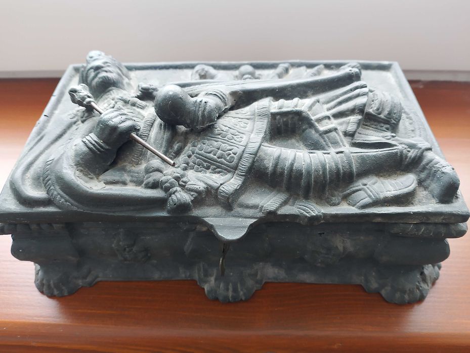 Metalowa szkatuła  Mintera