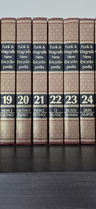 Enciclopédia completa em inglês (Funk & wagnalls New Enciclopedia)