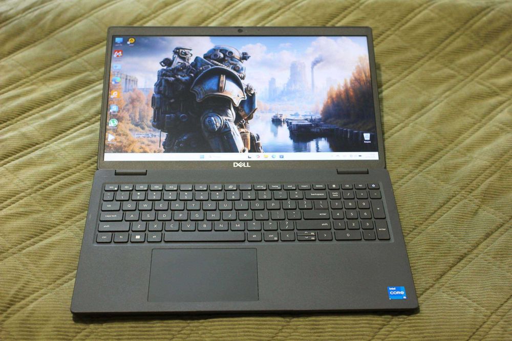 Dell 3520/2022г/Core i5-1145G7 8х!/Видео 4GB/16GB/SSD256/АКБ5ч/15.6 ips FHD