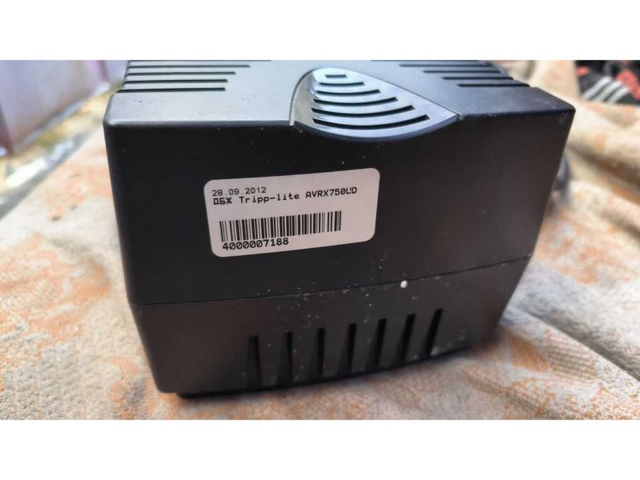 Бесперебійники ИБП UPS TRIPP-LITE AVRX750UD 750Ва не робочі