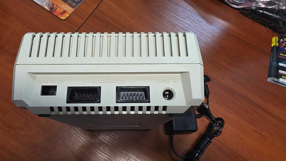 Stacja dyskietek Atari 1050 + nowy zasilacz