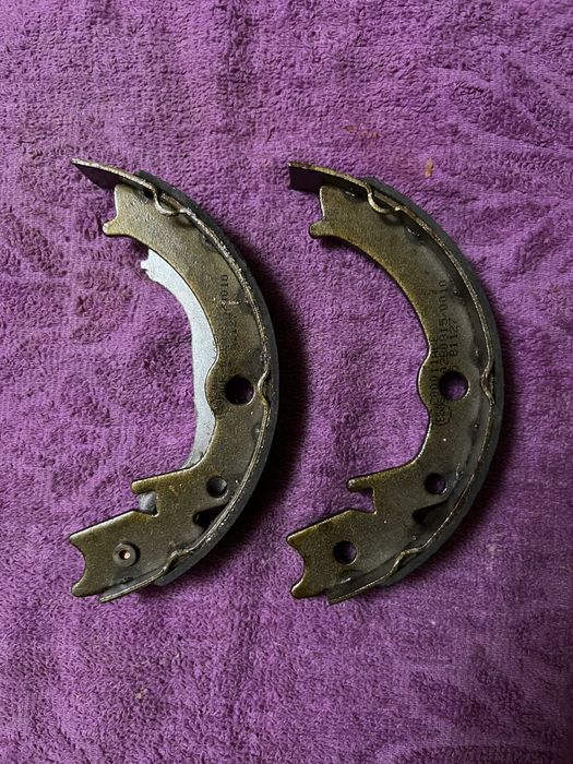 Колодки тормозные задние. Новые