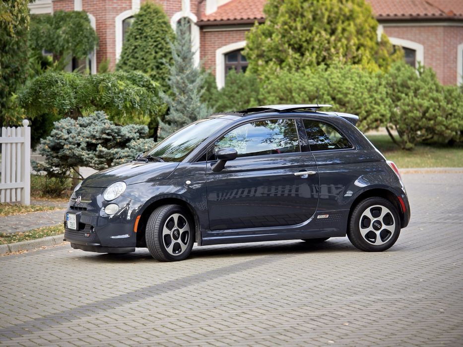 Авто Fiat 500e 2017