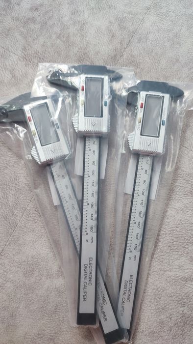 Штангельциркуль цифровий