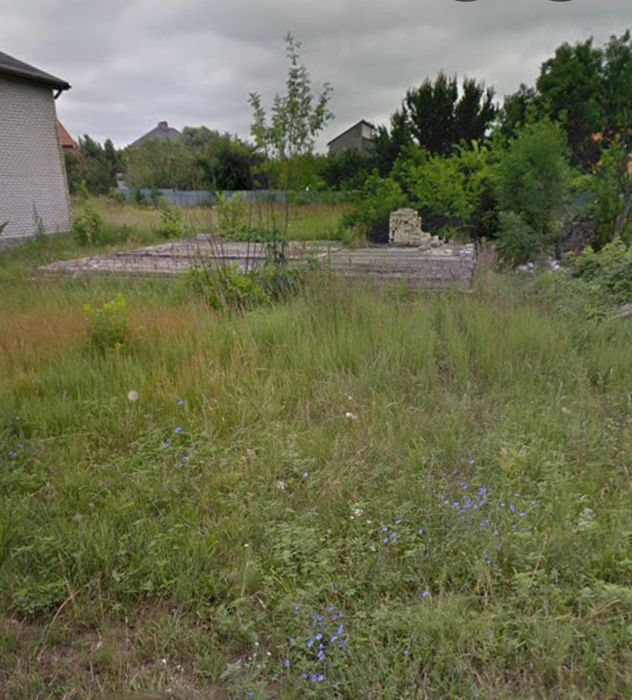 Ділянка під будівництво.