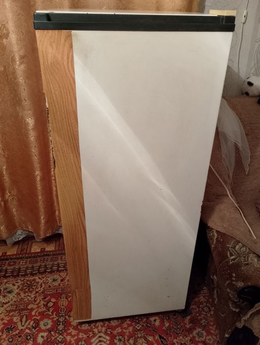 Продам холодильник Донбас, працює.