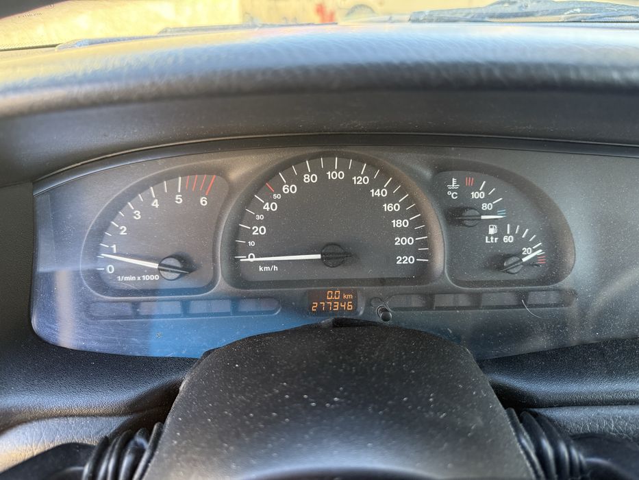 Opel astra em bom estado