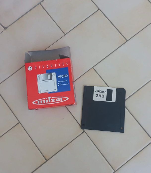 7 Disquetes 2HD Mitsai + capa