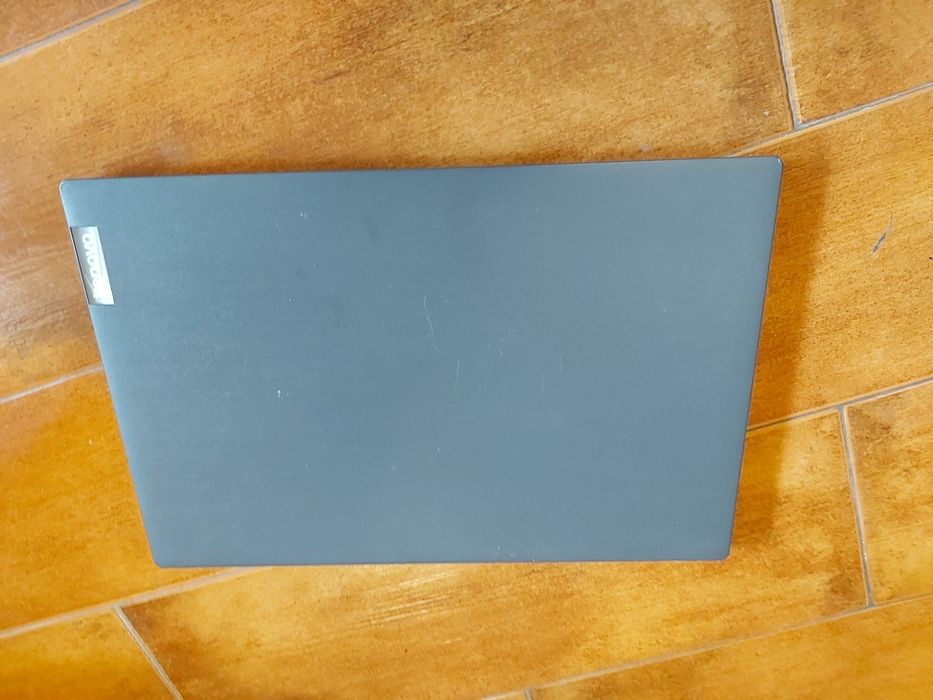 Portátil Lenovo V15-IIL  intel i5 - 10th
