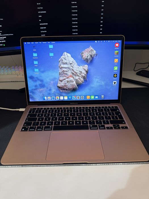 Apple MacBook Air 13 2020 M1 256ГБ 16ГБ