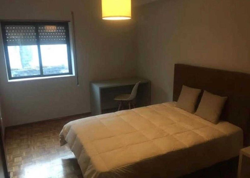 pretendo arrendar um quarto