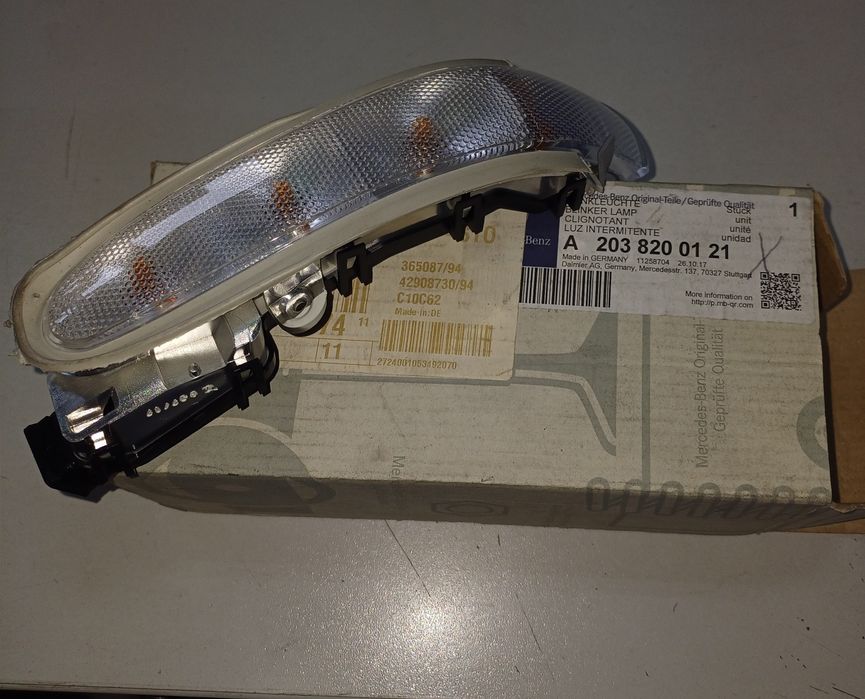 Farolim pisca Mercedes WDB 203