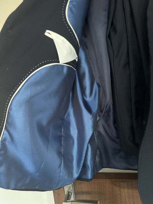 Garnitur męski granatowy