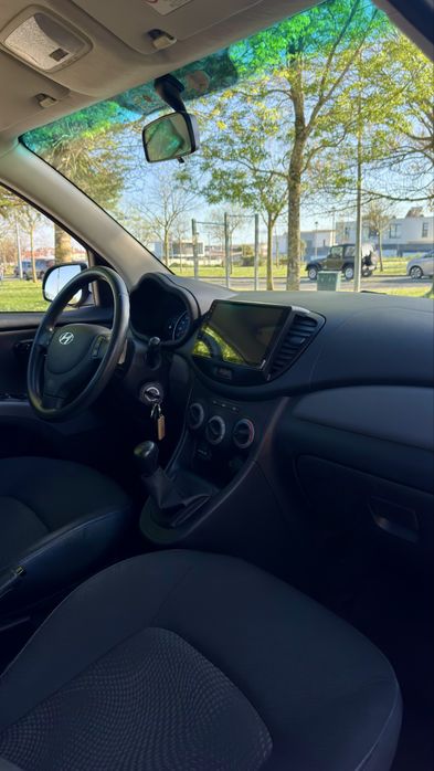 Excelente Oportunidade! • Hyundai i10 1.1  2013 •Rádio Android