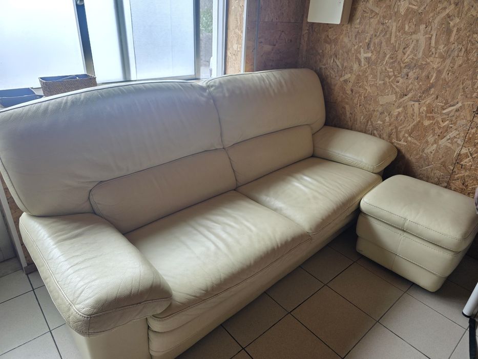 Sofá com chaise longue