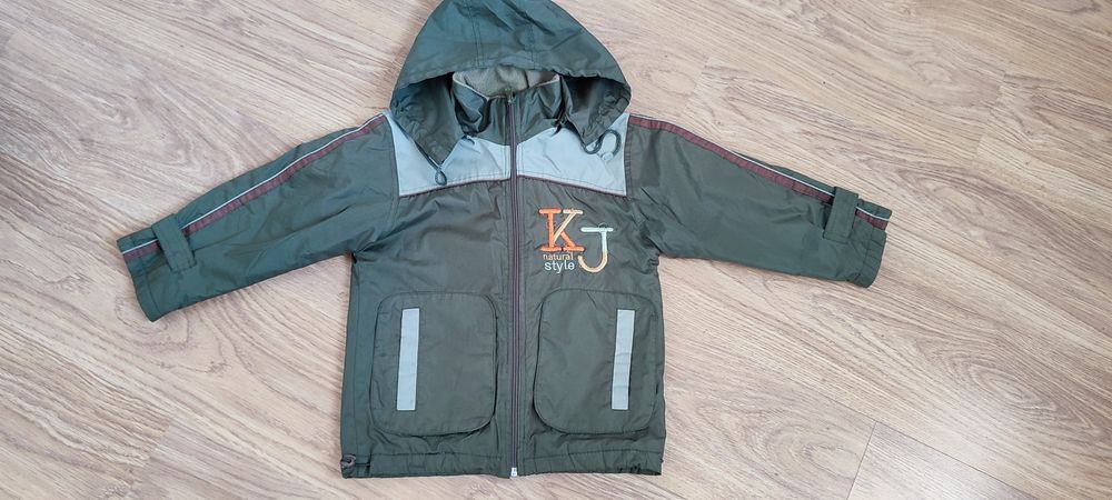 Продам детские куртки  на 3-6 лет