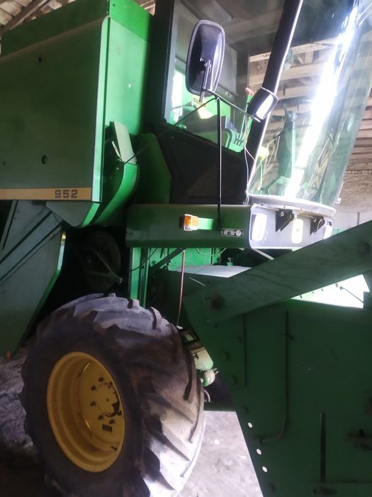 Продам комбайн John Deere