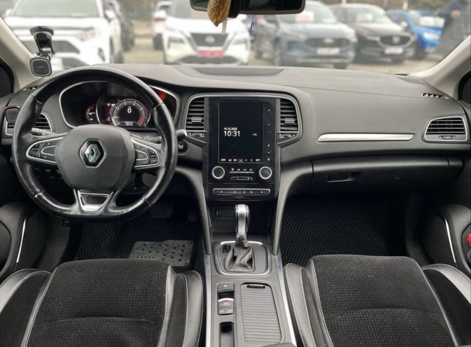 Офіційний  Renault Megane  4 2016