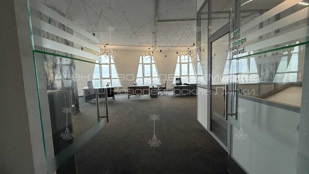 Оренда сучасного офісу загальною площею 200 м² у Бізнес Центр Carnegie Tower - 41 поверх - View 3