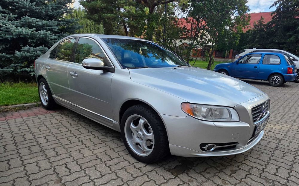 Volvo S80
