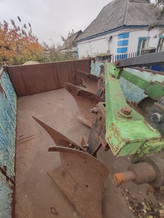 Плуг плн 3-35 з углоснімами