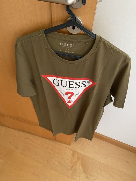 Tshirt Guess tamanho L slim