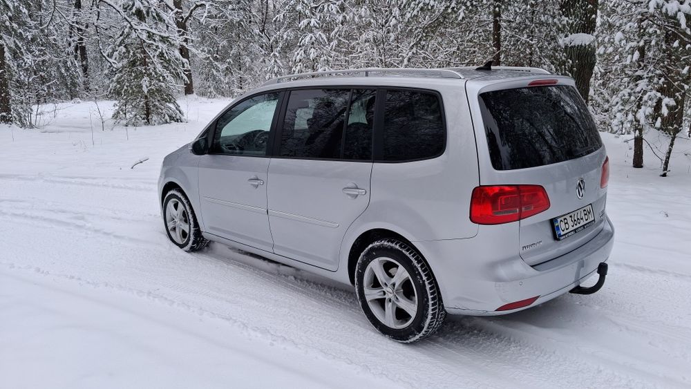 Продам wv  Touran 2.0 TDI  2011 року .
