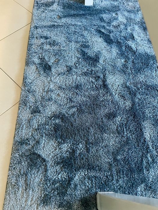 Carpete azul grande