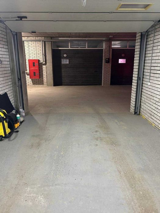 Продаж Гаража Озерна вул. Кармелюка 3в новобудова Агора з ремонтом 20м