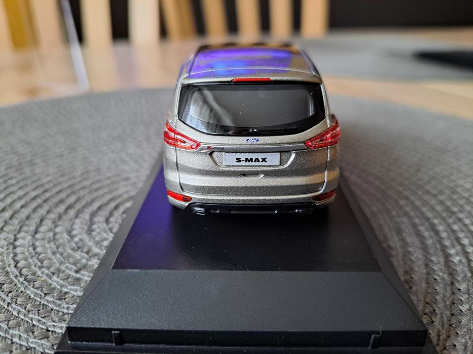 Ford S-Max mk2 srebrny Norev 1:43