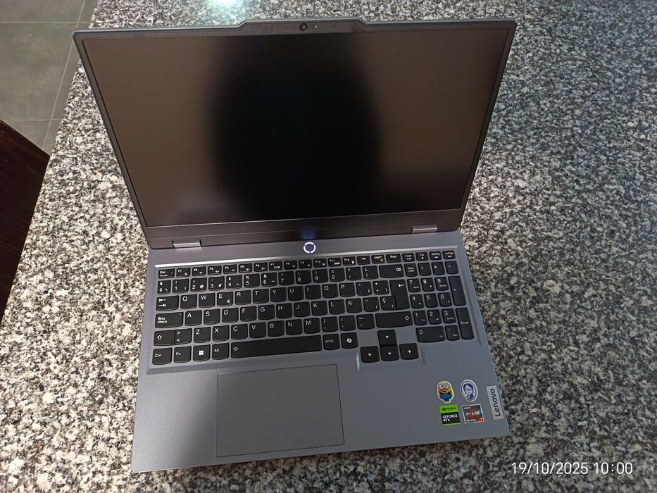 Portátil Lenovo LOQ Gaming
