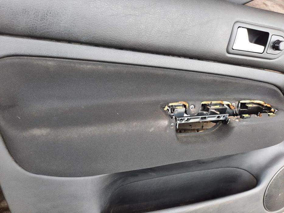 boczki drzwi tył vw bora golf iv kombi