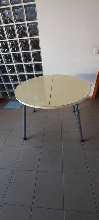 Mesa extensível de cozinha