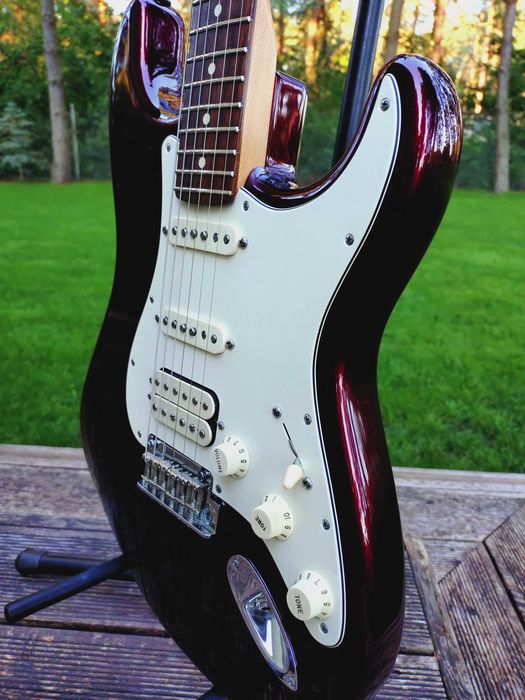 Fender American Standard Stratocaster HSS USA 2014 60th Anniversary Bordeaux Metallic