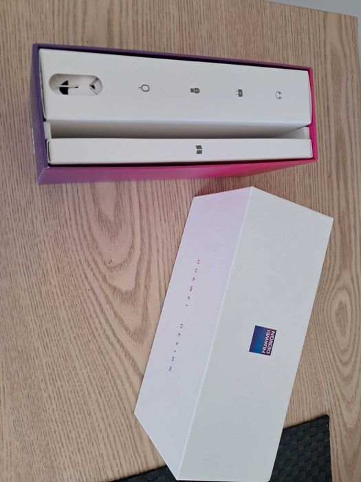 Huawei P10 Lite dourado com ecran partido