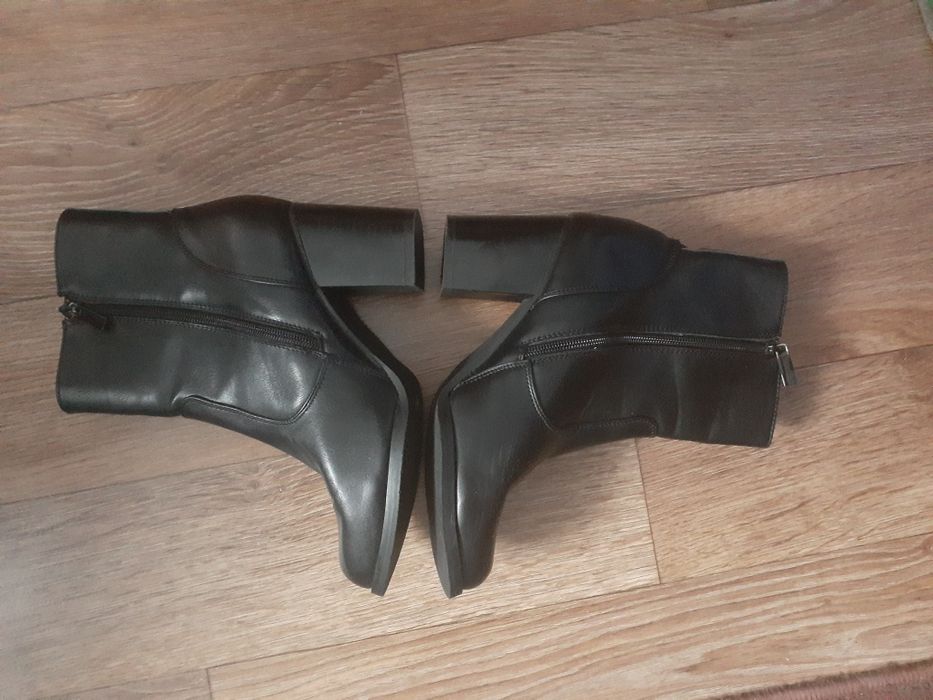 Ботинки р.37(полномер)