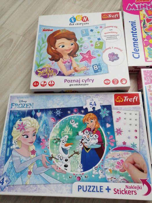 Zestaw puzzli plus gra