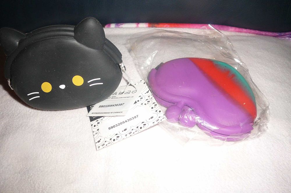 Nowy Portfelik silikonowy Kotek czarny, drugi kolorowy + Gratis