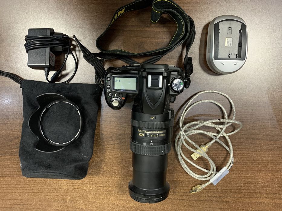 Nikon D90 + обьектив Nikon 18-200mm 1:3.5-5.6G VR ll AF-S ED DX