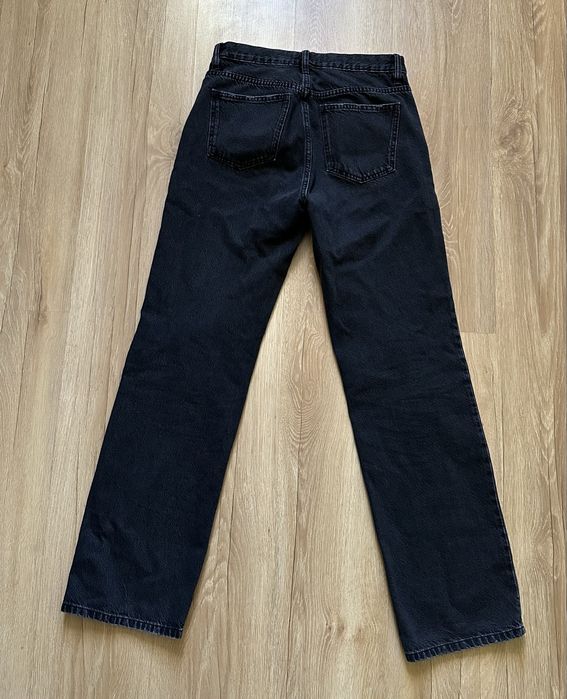Лот джинсів. Джинси чорні Mango, джнси чорні прямі, джинси сині кльош