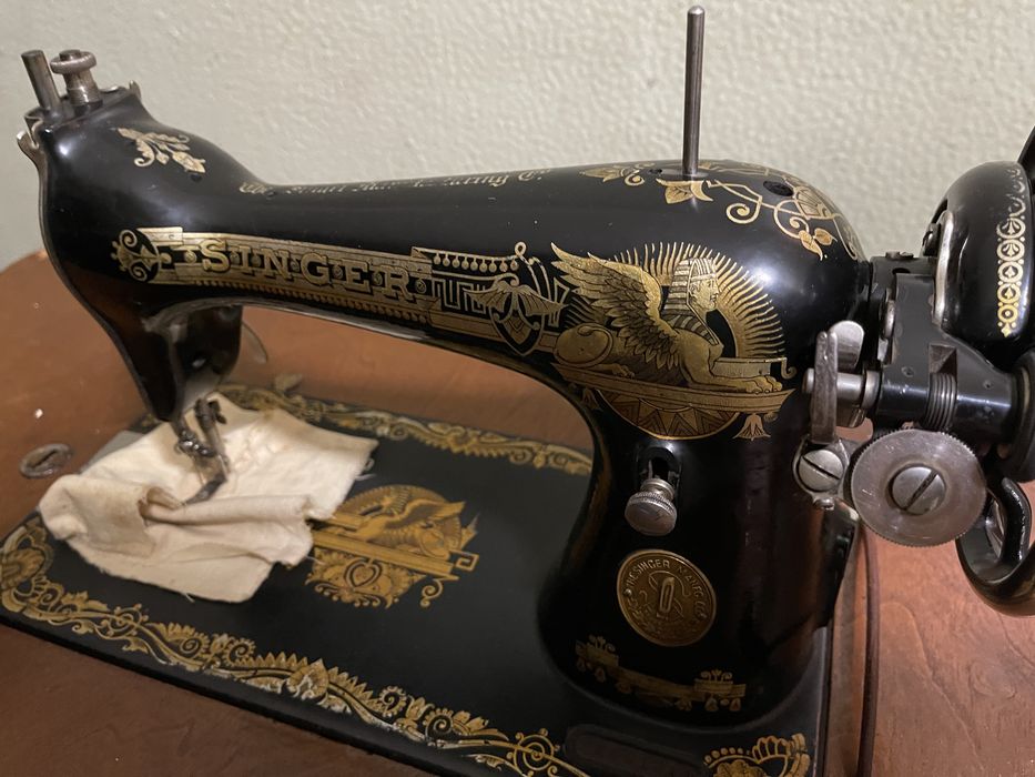 Maquina de Costura Singer Antiga