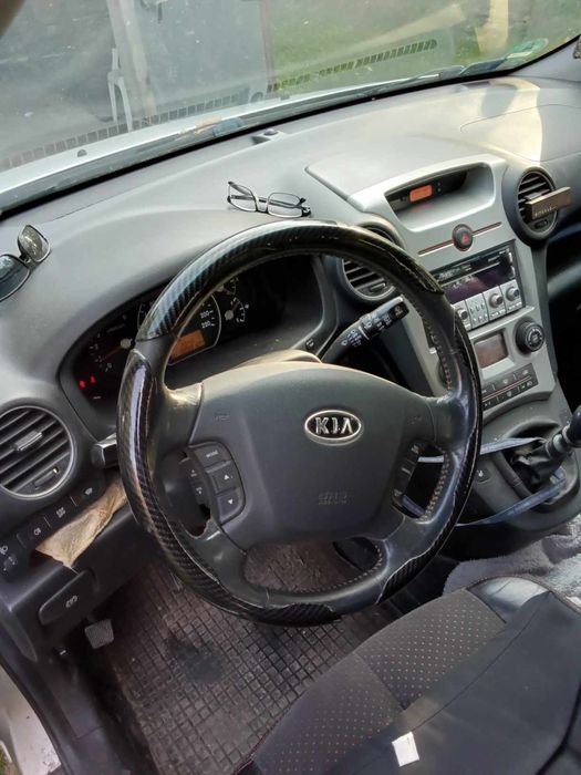 Kia Carens 2008 рік 2.0 дизель для військових