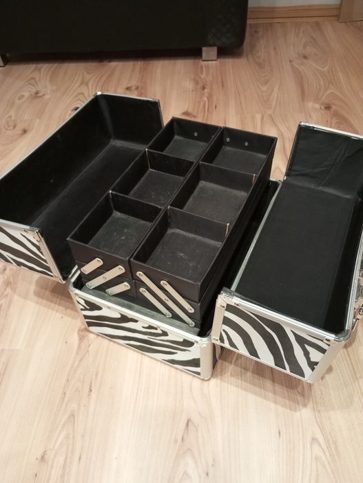 Kuferek używany wg zdj