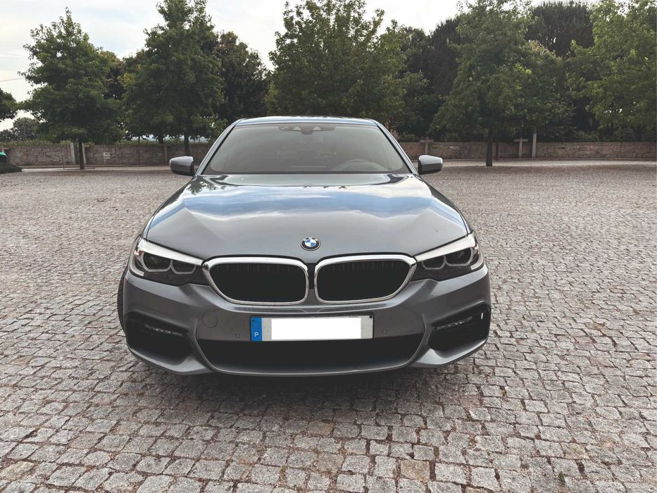 BMW 530e iPerformance Pack M c/IVA dedutível