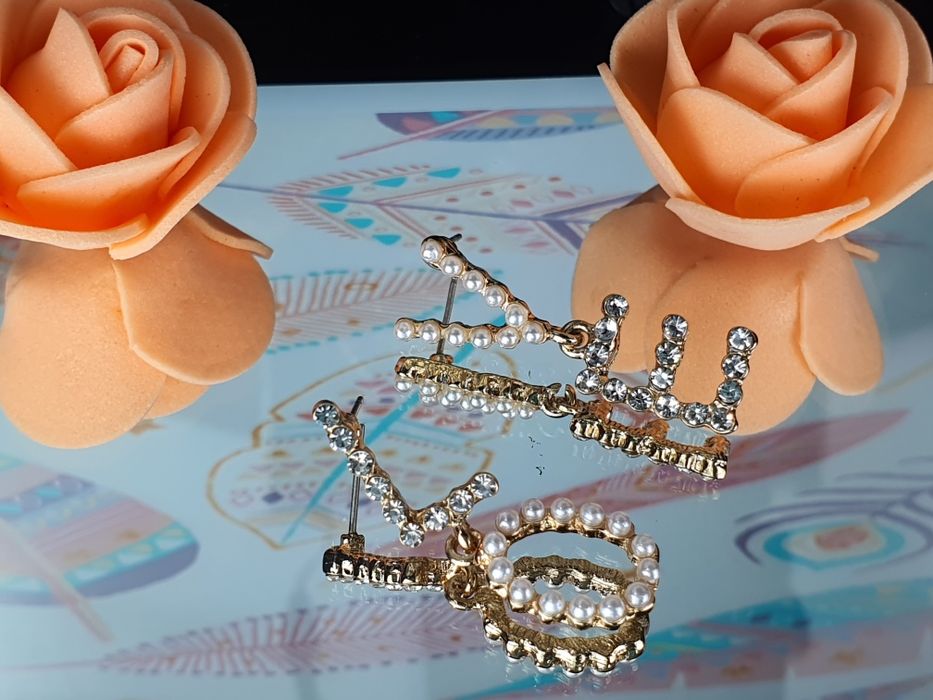 Brincos "LOVE" de Diamante&Pérola