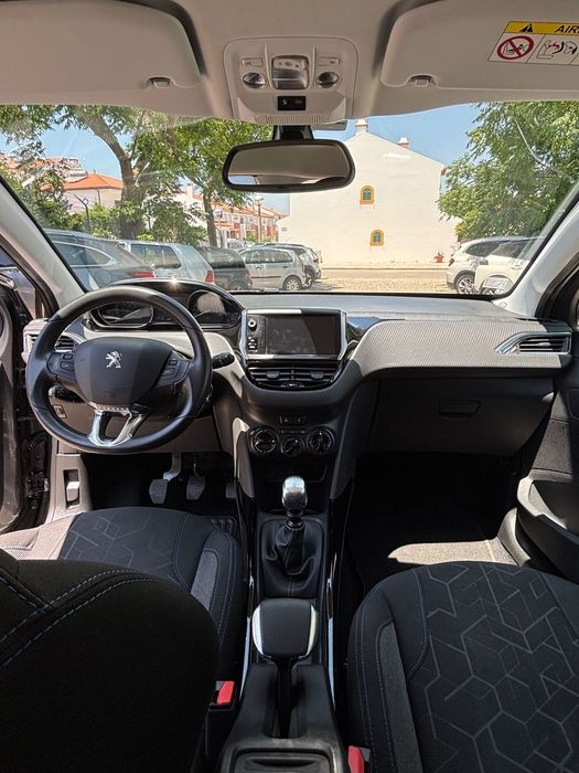 Peugeot 2008 1.2 PureTech Signature — foto 7