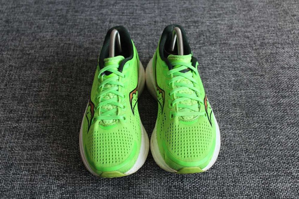 Кросівки бігові Saucony Endorphin Speed 3 Оригінал 41.5-42р