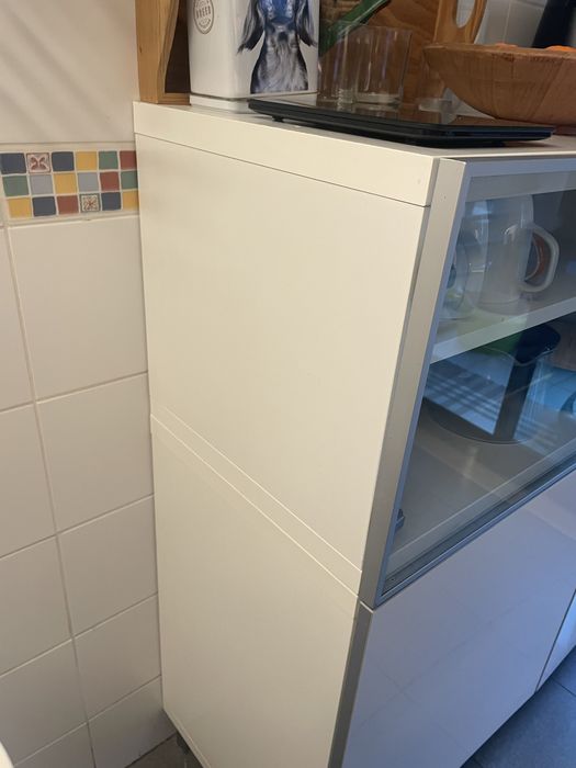Aparador ikea Besta branco brilhante