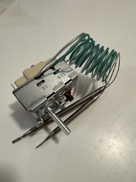 termostat podwójny 32-85°C / 110°C 6x4,6 mm